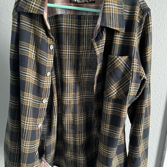Boys Flannel Shirt. Good condition, long sleeve. - Picture 1 of 4